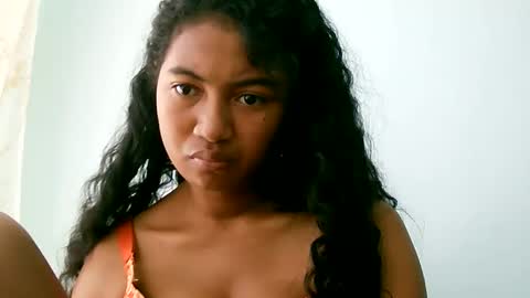 elly online show from March 21, 8:19 am