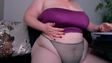 zinacorleone online show from October 4, 9:19 pm