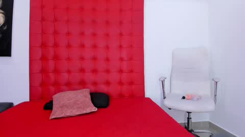 zoe__smiith online show from February 21, 6:36 am