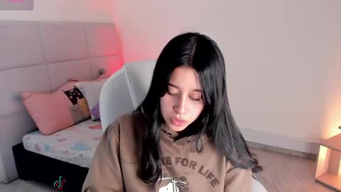 Zoe online show from March 10, 9:18 pm