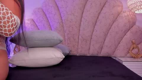 zoe_blosson online show from May 19, 2:51 am