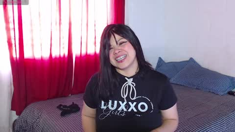 Zoe Bronw online show from December 12, 1:17 pm