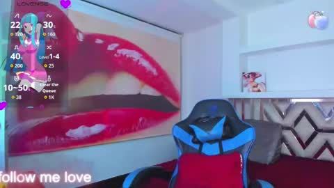 Z O E online show from October 11, 10:12 pm