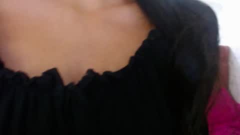 Z O E online show from March 5, 7:50 pm