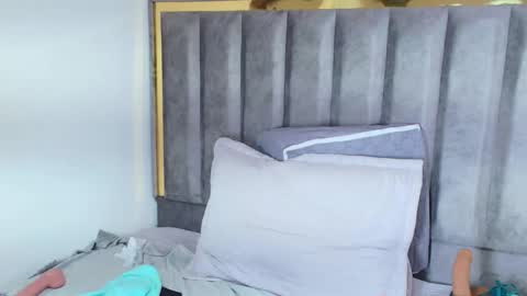 Zoe online show from October 2, 5:07 pm