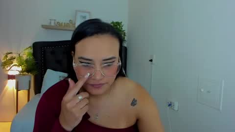 Zoe  online show from March 8, 12:07 pm