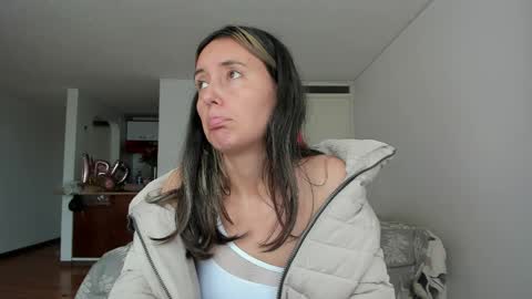 ZOE online show from April 9, 9:09 pm