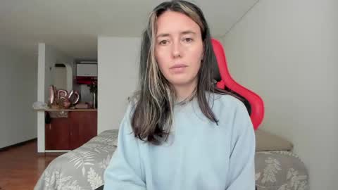 ZOE online show from April 14, 10:32 pm