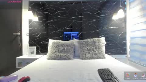 Zoe online show from February 12, 11:45 am