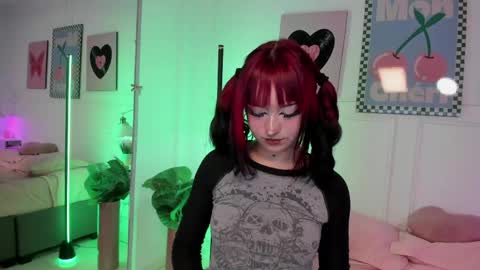Zoe Lynch online show from June 3, 12:28 pm