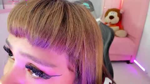 zoe_sullivan_ online show from September 17, 2:59 pm