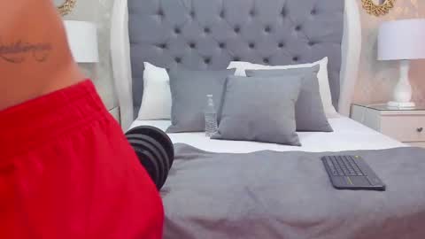 Zoe Krug online show from September 12, 5:09 pm