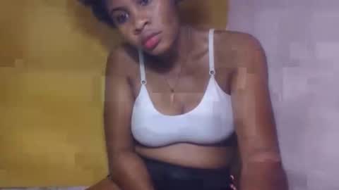 zoelinem online show from March 19, 6:56 pm