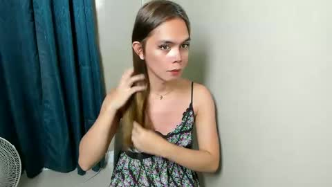 zoey online show from February 17, 11:55 am