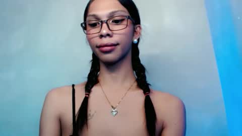zoey online show from May 14, 10:04 pm