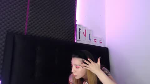 zpzphot online show from October 29, 7:49 pm