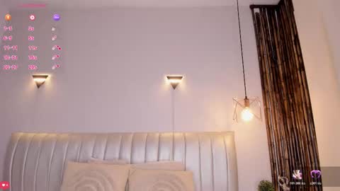 Zara online show from March 12, 8:00 pm