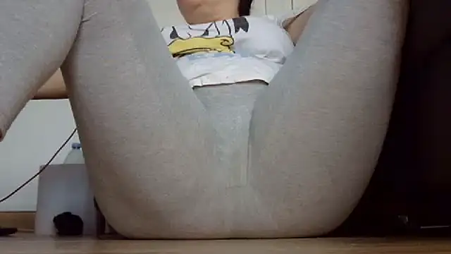 Squirtlady38 online show from September 12, 6:46 am