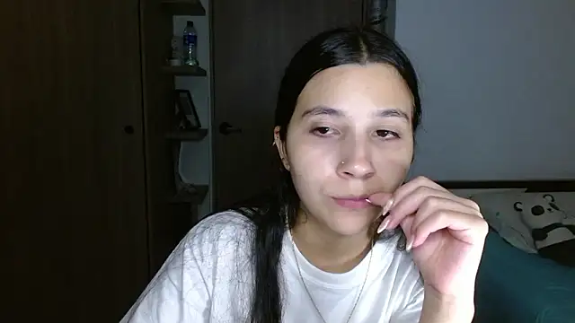 mia  lopez  online show from February 10, 4:15 am