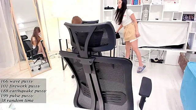 daily love18 online show from October 25, 3:19 pm