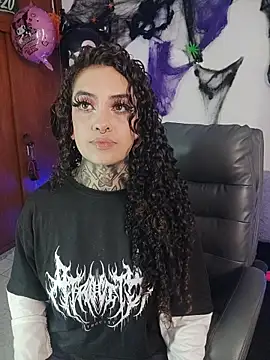 Cata green online show from October 28, 8:03 pm