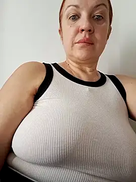 KiraXTender online show from April 6, 3:17 am