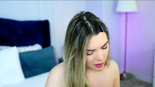 SophieAnn online show from March 20, 4:50 am