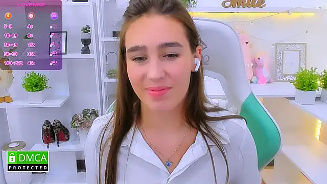  Eliizabeth  online show from September 20, 9:35 pm