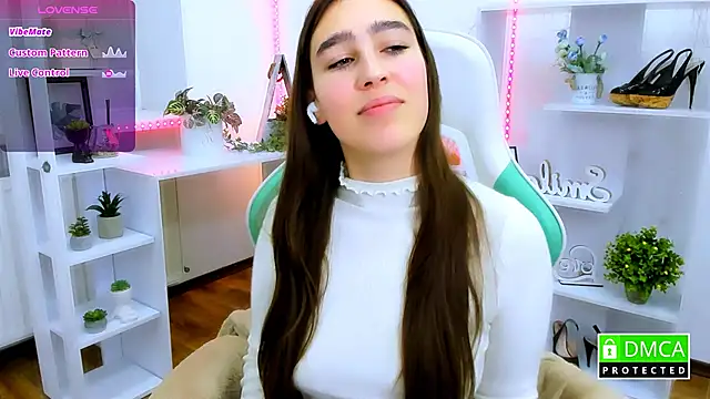  Eliizabeth  online show from February 4, 10:02 pm