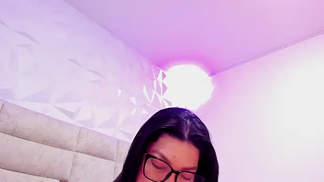 PauletteJ online show from November 11, 12:02 pm