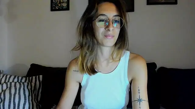 DesireMore90 online show from October 10, 9:20 pm