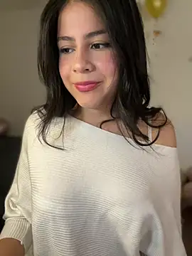 CuteKira7 online show from April 12, 11:17 pm