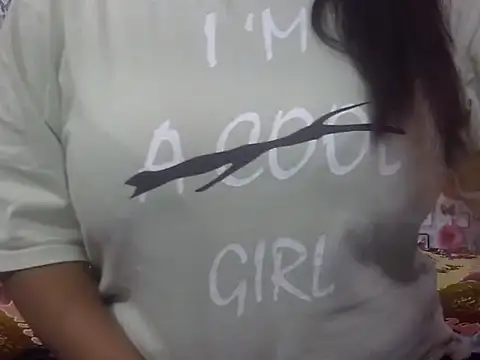 Lusty Wife1 online show from April 19, 8:00 pm