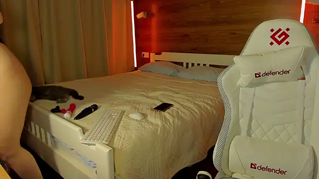 Elizabeth Hottie  online show from April 8, 11:51 pm