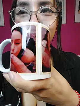 valentina swallow online show from July 15, 4:39 am