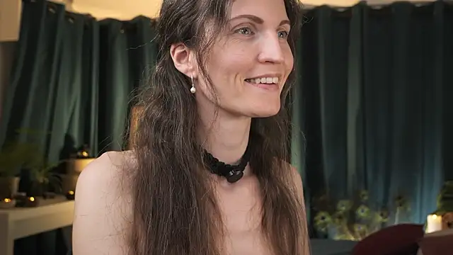 yulladao online show from April 5, 5:56 pm