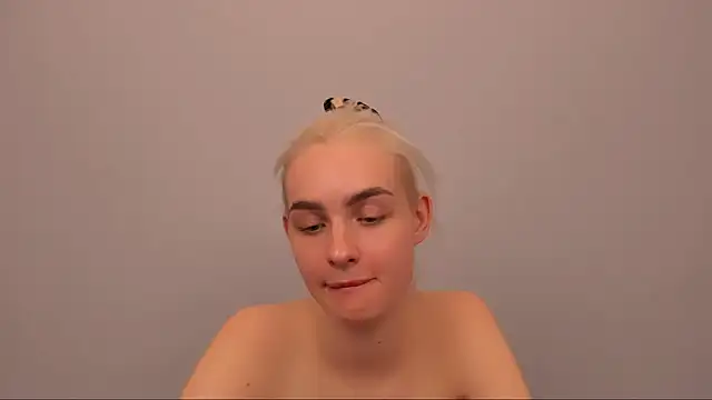 OliviaKisss online show from December 22, 9:29 pm