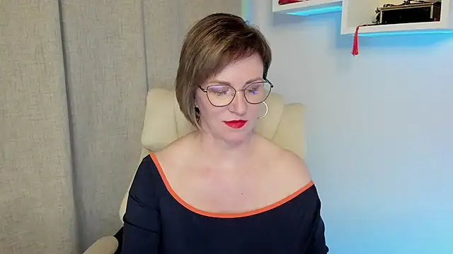 feliziaDesire online show from May 6, 1:37 pm