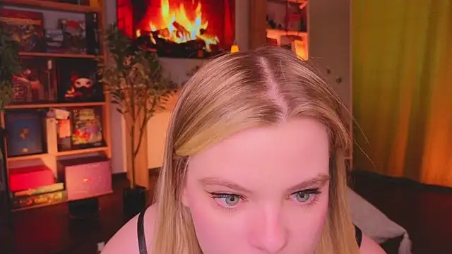 Hottie Jane online show from May 10, 3:03 pm