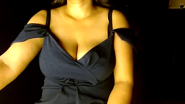 janifer001 online show from March 20, 12:15 am