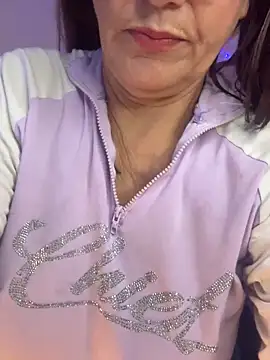 lonely shewolf online show from January 16, 9:00 pm