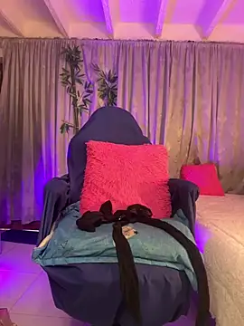 lonely shewolf online show from March 10, 5:28 pm