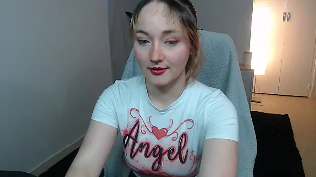 Crystal-dreamt online show from January 6, 9:35 am