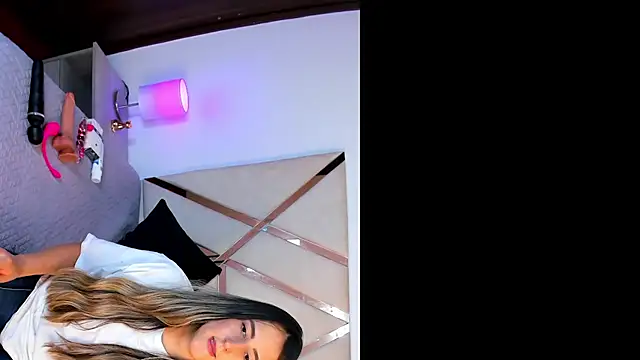 Hanna86 online show from October 4, 7:51 pm