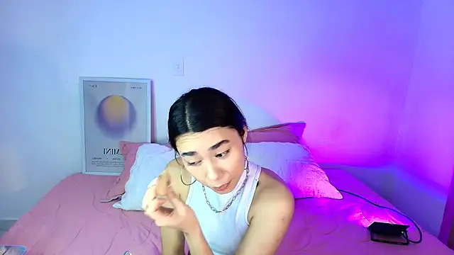 AmyOlimpo online show from April 17, 12:02 am