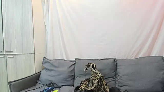 Mhelanny2 online show from September 19, 6:40 pm