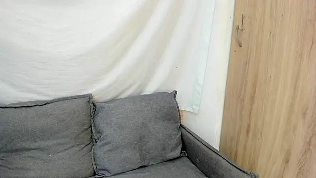 Mhelanny2 online show from March 5, 7:42 pm