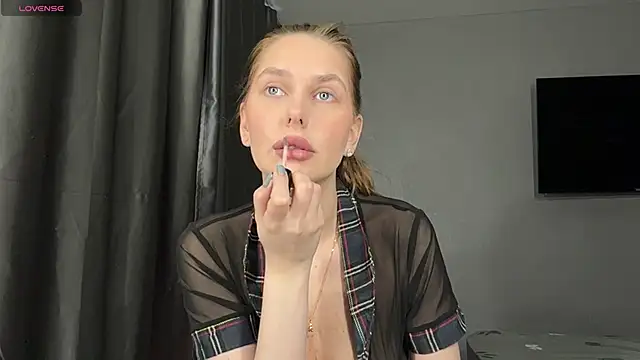 SofyBruno online show from January 11, 6:51 am