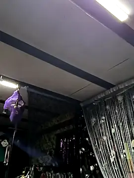 KikiXRed online show from January 6, 5:44 am