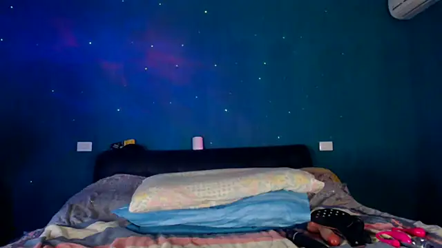 Karendolly  8 online show from March 2, 6:03 pm